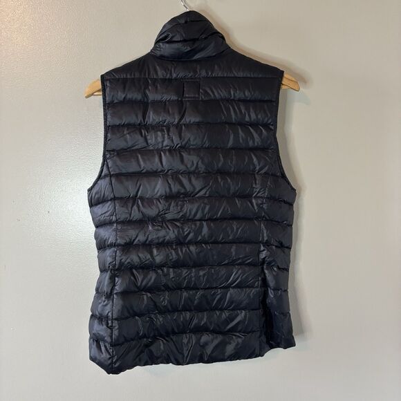 GAP Womens Black Puffer Vest Down Quilted Sleeveless Zip Pockets Sz Medium - Picture 9 of 11